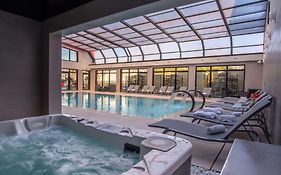 Kyriad Prestige Lyon Est - Saint Priest Eurexpo Hotel And Spa